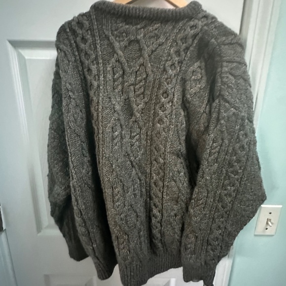 Men’s 100% wool Irish sweater - Picture 2 of 2